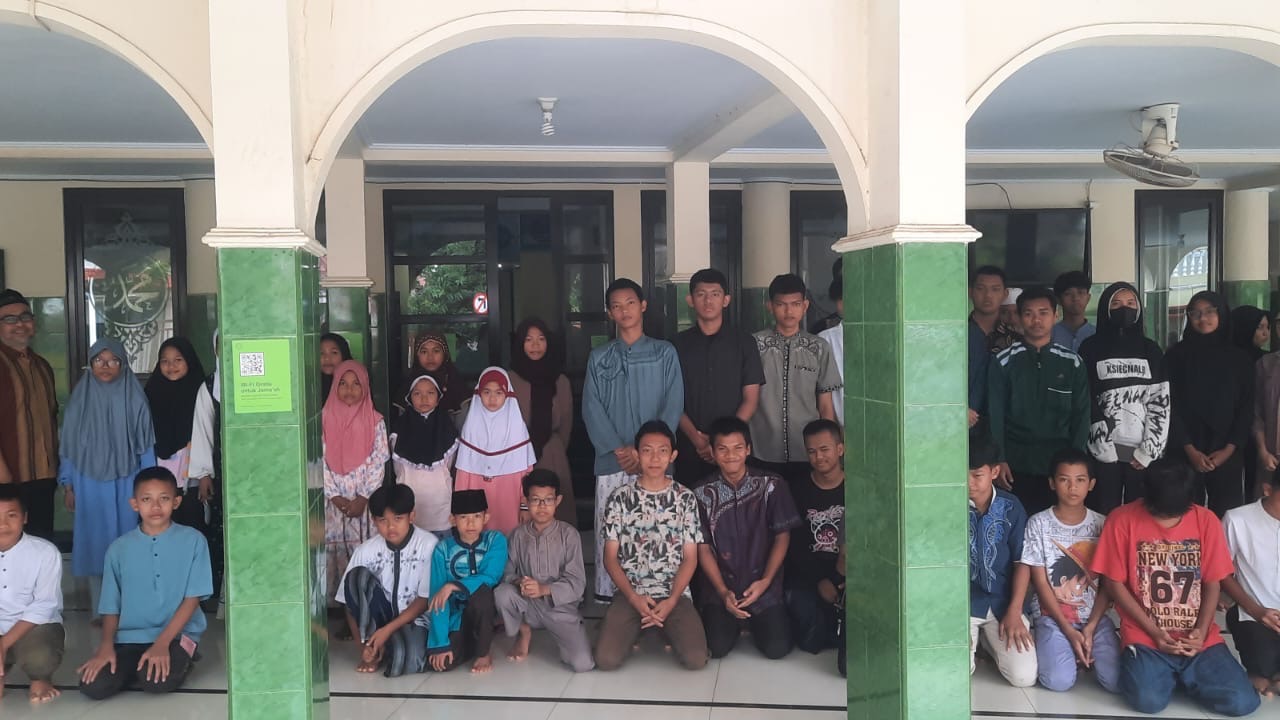 DKM At-Taqwa Jatibening Satu Berbagi Kebahagiaan:Santunan 59 Anak Yatim dan Dhuafa